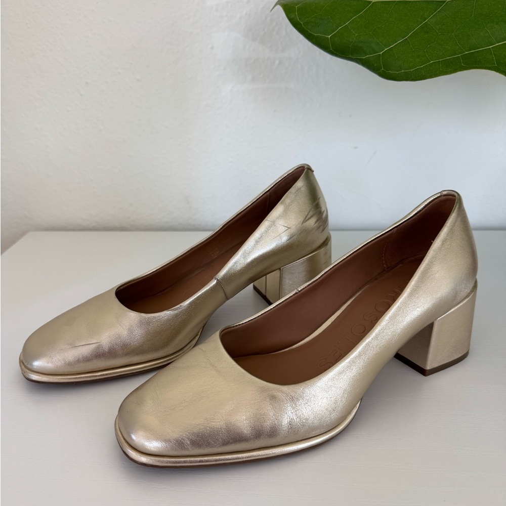 Aerosoles “Alae” Block Heel Round Toe Pumps